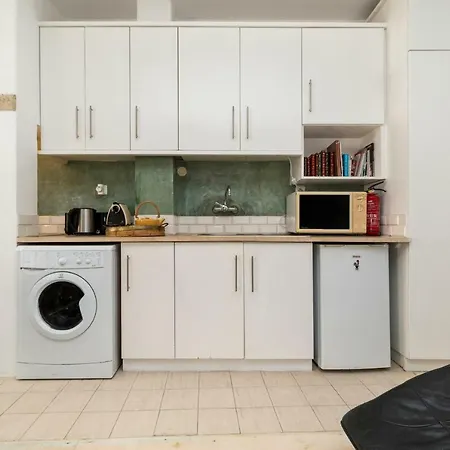 Apartmán Central Cool Studio For 3 In Famous Bairro Alto *